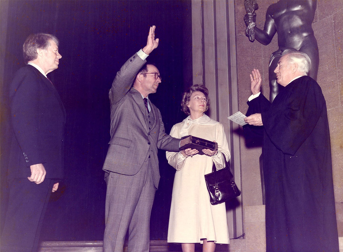 Picture7 Bell Receiving the Attorney General Oath of Office from Chief Justice Warren E. Burger in January 1977.
Griffin Bell Papers, Georgia Historical Society, Washington D.C.